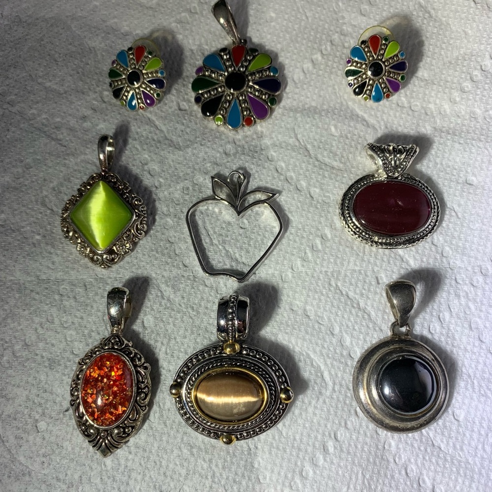 Elegant Multi-Color Pendant and Earring Set Lot Of 7 pendants and 1  earrings